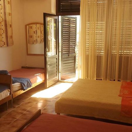 Apartmani Vesna Пунат Екстериор снимка