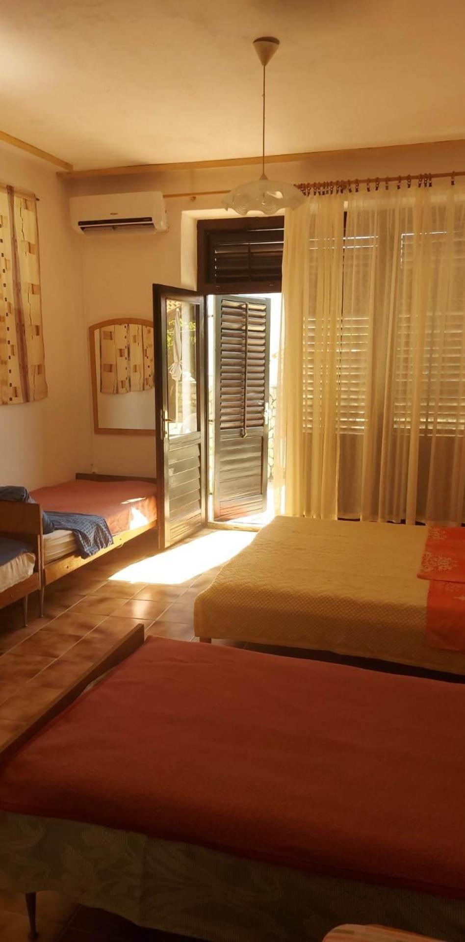 Apartmani Vesna Пунат Екстериор снимка